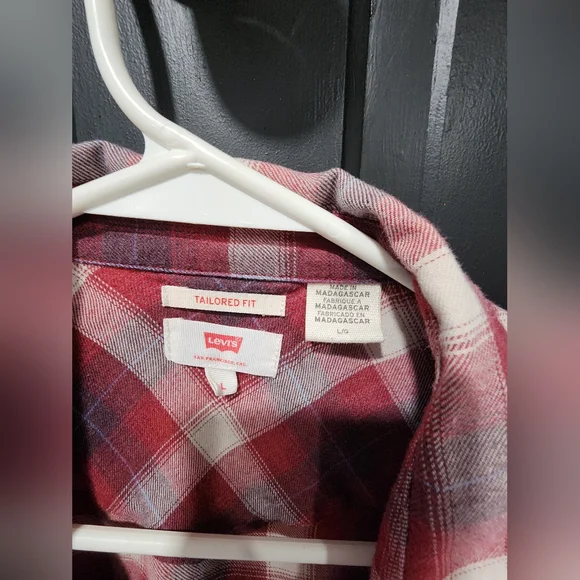 Levi's Red Plaid Button-Up Shirt, Large - Picture 2 of 4
